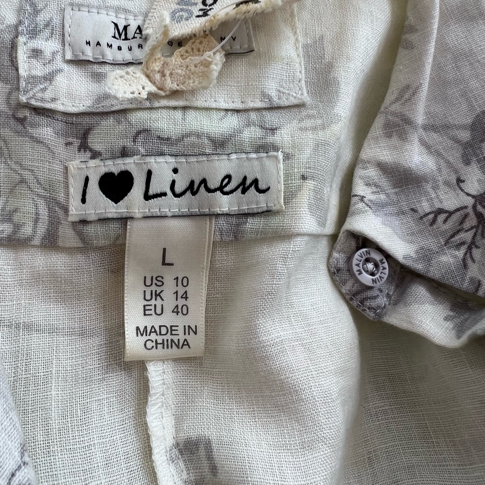 100% linen white dress with roses print. Long sleeve dress. Size 10 - Picture 14 of 14